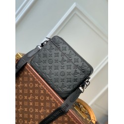 Borsa a tracolla Louis Vuitton Trio in pelle con monogramma in rilievo M46602 Borsa a tracolla Louis Vuitton Trio in pelle con monogramma in rilievo M46602