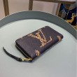 Portafoglio con zip M44744