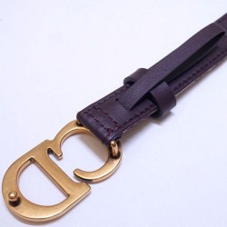 Pari all'originale replica Cintura Christian Dior Saddle Dior Oblique Rossa Dupe Perfetta Cloni Firmate Pari all'originale replica Cintura Christian Dior Saddle Dior Oblique Rossa imitazioni