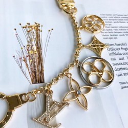 Flower Finesse Chain Borse Charm M68998 Dupe Perfetta Cloni Firmate Flower Finesse Chain Borse Charm M68998 imitazioni