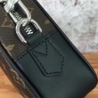 Borse Kasai Clutch Monogram Macassar M42838