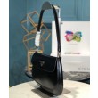 Borsa a tracolla Prada Cleo in pelle spazzolata con patta 1BD311
