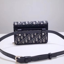 Dupe Pochette Christian Dior 30 Montaigne 2-in-1 blu scuro imitazioni perfette Replica Pochette Christian Dior 30 Montaigne 2-in-1 blu scuro Griffate