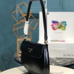 Dupe Borsa a tracolla Prada Cleo in pelle spazzolata con patta 1BD311 imitazioni perfette Replica Borsa a tracolla Prada Cleo in pelle spazzolata con patta 1BD311 Griffate