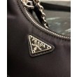 Mini borsa a tracolla Prada Re-Edition in nylon 1TT122