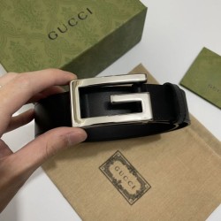 Alta gamma replica Gucci Cintura reversibile con fibbia G Square 626974 Nero Argento Alta gamma replica Gucci Cintura reversibile con fibbia G Square 626974 Nero Argento