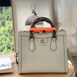 Gucci Borsa tote Diana piccola 660195 Beige