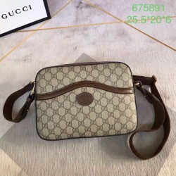 Borsa Gucci Messenger con Interlocking G 675891 Marrone