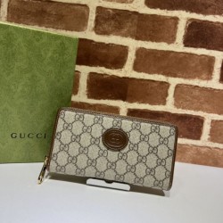 Portafoglio Gucci Zip around con Interlocking G 673003 Marrone