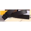 Pari all'originale replica in pelle Taiga Initiales Cinture M6897T