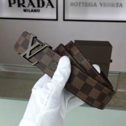 Sito Replica Alta gamma replica Initiales Damier Ebene Cinture M9807S Imitazioni Replica perfette Alta gamma replica Initiales Damier Ebene Cinture M9807S