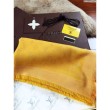 Pari all'originale replica Monogram Giallo Scialle M75084
