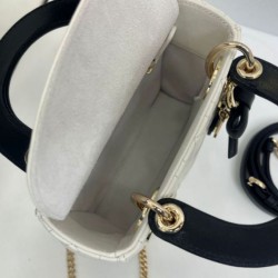 Replica Borse Dior Mini Lady Dior agnello cannage Arco beige/nero Imitazioni Replica qualità specchio Borse Dior Mini Lady Dior agnello cannage Arco beige/nero