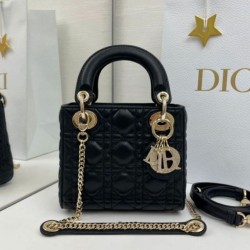 Replica qualità specchio Borsa Dior Mini Lady Dior Arco con ciondoli D.I.O.R  neri hardware dorato