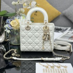 Replica qualità specchio Borsa Dior piccola Lady Dior My ABCDior con ciondolo D.I.O.R agnello cannage bianco