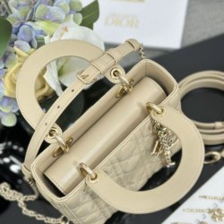 Replica Borse Dior piccola Lady Dior My ABCDior con ciondolo D.I.O.R agnello cannage Albicocca Imitazioni Replica qualità specchio Borse Dior piccola Lady Dior My ABCDior con ciondolo D.I.O.R agnello cannage Albicocca