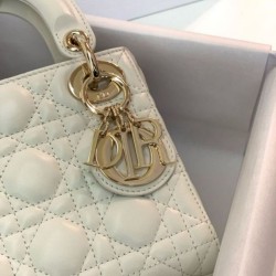 Replica Borsa 1:1 Mini Lady Dior con cuciture cannage bianco Imitazioni Replica qualità specchio Borsa 1:1 Mini Lady Dior con cuciture cannage bianco