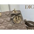 Borsa Dior Lady Dior My ABC Dior piccola Arco ciondolo D.I.O.R. in metallo grigio pietra