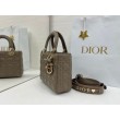 Borsa Dior Lady Dior My ABC Dior piccola Arco ciondolo D.I.O.R. in metallo grigio pietra