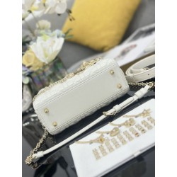 Borsa Dior piccola Lady Dior My ABCDior con ciondolo D.I.O.R agnello cannage bianco