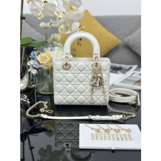 Borsa Dior piccola Lady Dior My ABCDior con ciondolo D.I.O.R agnello cannage bianco