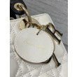 Borse Dior piccola Lady Dior My ABCDior in metallo cannage bianco con ciondolo D.I.O.R Borse Dior piccola Lady Dior My ABCDior in metallo cannage bianco con ciondolo D.I.O.R