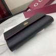 Pari all'originale replica Portafoglio Gucci GG Marmont bicolore con cerniera 456117 nero