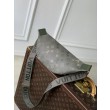 Qualità superiore replica a tracolla LV M26933 Rush Bumbag Uomo verde