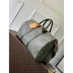 Borsa da viaggio LV Keepall Bandoulière 50 M26959 verde