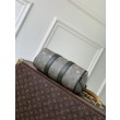 Bora Pari all'originale replica LV Keepall Bandoulière 25 M26930 uomo verde