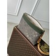 LV M26970 Pochette Voyage Souple pochette da uomo verde
