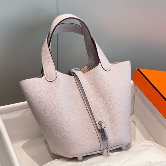 Borse Replica Tote Hermes Picotin Lock 18/22 Clemence Mauve Pale Borse Replica Tote Hermes Picotin Lock 18/22 Clemence Mauve Pale