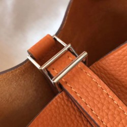 Replica Borsa Tote Hermes Picotin Lock 18/22 Arancione Clemence Imitazioni Replica qualità specchio Borsa Tote Hermes Picotin Lock 18/22 Arancione Clemence