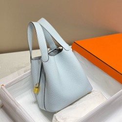 Replica Borse Imitazioni Tote Hermes Picotin Lock 18/22 Azzurro Clemence Imitazioni Replica qualità specchio Borse Imitazioni Tote Hermes Picotin Lock 18/22 Azzurro Clemence