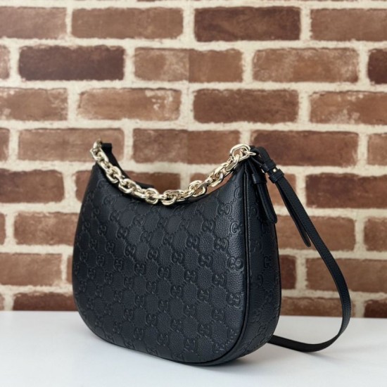 Qualità Specchio Replica Gucci 820453 Borsa a tracolla media GG Emblem Nero Riproduzione Fedele Gucci 820453 Borsa a tracolla media GG Emblem Nero imitazioni