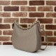 Qualità Specchio Replica Gucci 820453 GG Emblem borsa a tracolla media Talpa Riproduzione Fedele Gucci 820453 GG Emblem borsa a tracolla media Talpa imitazioni