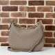 Qualità Specchio Replica Gucci 820453 GG Emblem borsa a tracolla media Talpa Riproduzione Fedele Gucci 820453 GG Emblem borsa a tracolla media Talpa imitazioni