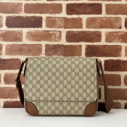 Riproduzione Fedele Gucci 821154 Replica Perfetta a tracolla media GG Emblem Uomo Marrone imitazioni