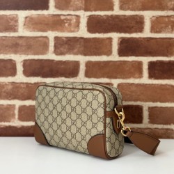 Gucci 821155 GG Emblem piccola borsa a tracolla Marrone Gucci 821155 GG Emblem piccola borsa a tracolla Marrone