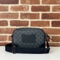 Gucci 821155 GG Emblem piccola borsa a tracolla Nero Gucci 821155 GG Emblem piccola borsa a tracolla Nero