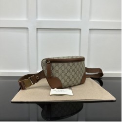 Qualità Specchio Replica Dettagli perfetti Gucci GG Emblem Marsupio medio 821162 Marrone Riproduzione Fedele Dettagli perfetti Gucci GG Emblem Marsupio medio 821162 Marrone imitazioni