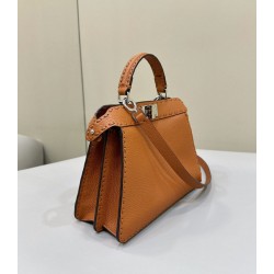Fendi Peekaboo ISeeU Small Selleria Borsa con 556 impunture cucite a mano Marrone Fendi Peekaboo ISeeU Small Selleria Borsa con 556 impunture cucite a mano Marrone