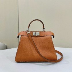 Riproduzione Fedele Fendi Peekaboo ISeeU Small Selleria Borsa con 556 impunture cucite a mano Marrone imitazioni