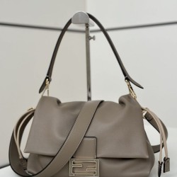 Riproduzione Fedele Borsa baguette media Fendi Mamma Nappa grigio imitazioni