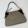 Borsa a tracolla media Gucci GG Emblem 815217 nero