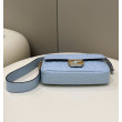 Borse Replica baguette media Fendi FF Nappa blu Borse Replica baguette media Fendi FF Nappa blu