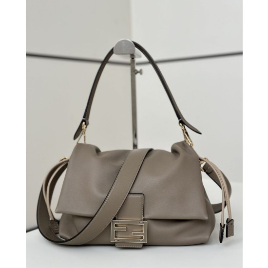 Borsa baguette media Fendi Mamma Nappa grigio