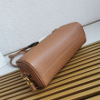 Borsa media Prada con lucchetto caramello Borsa media Prada con lucchetto caramello