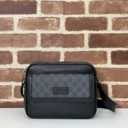 Borsa piccola Gucci Borsa a tracolla GG Uomo con etichetta 795464 Nero