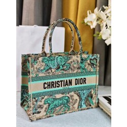 Borsa tote Dior media Dior Book ricamata con motivo Dior Around the World multicolore blu
